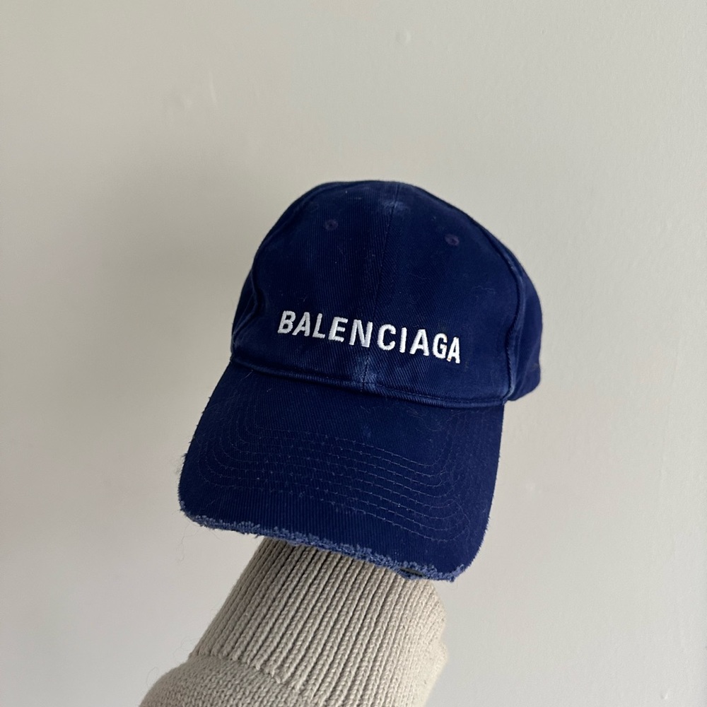 balenciaga baseball hat